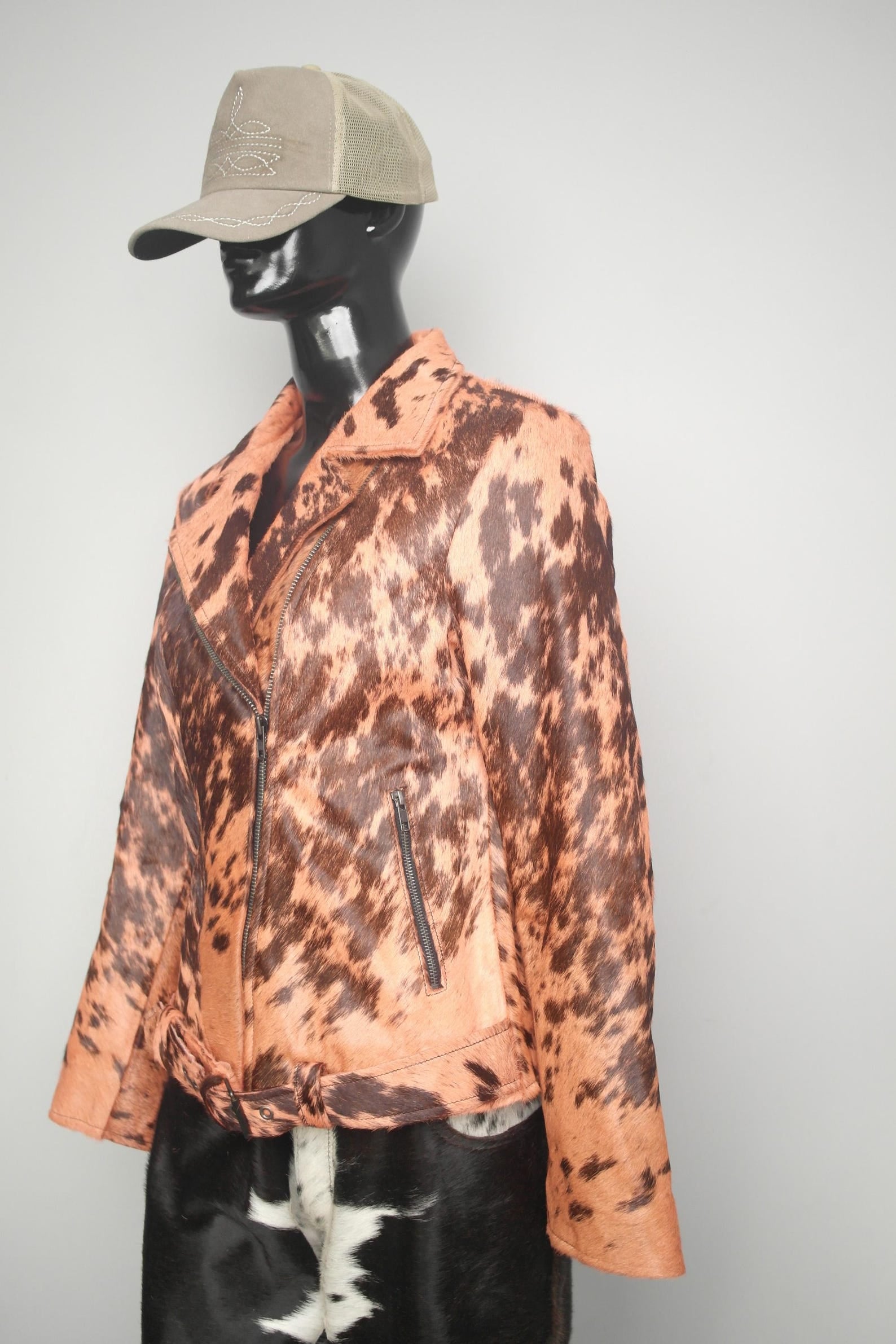 Handmade Cowhide Hair-on-Hide Cowgirl Jacket Western Style Cow Skin Jacket Women's Rustic Hair on Boho Leather Jacket (X-Large Size) - LEATHER CHAPTER